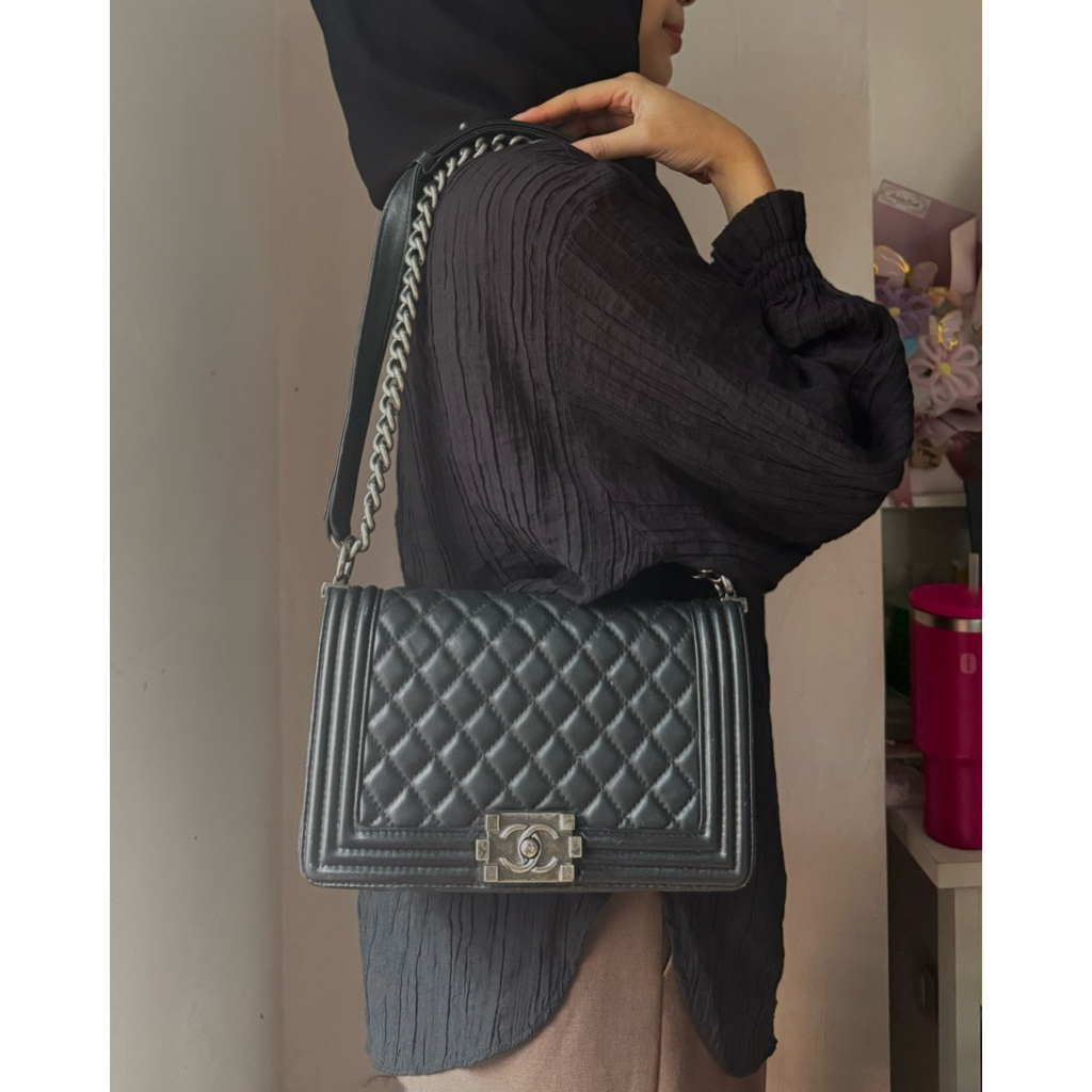 [PrelovedDet] Channel Black Pattern Sling Bag