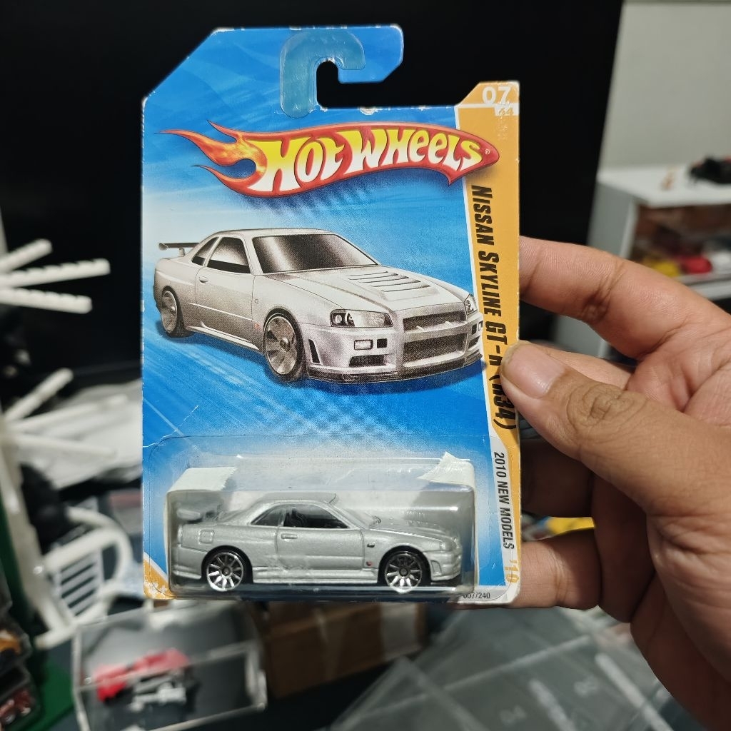 Hot Wheels Nissan Skyline GT-R R34 Silver First Edition Sangat langka Kondisi sesuai foto