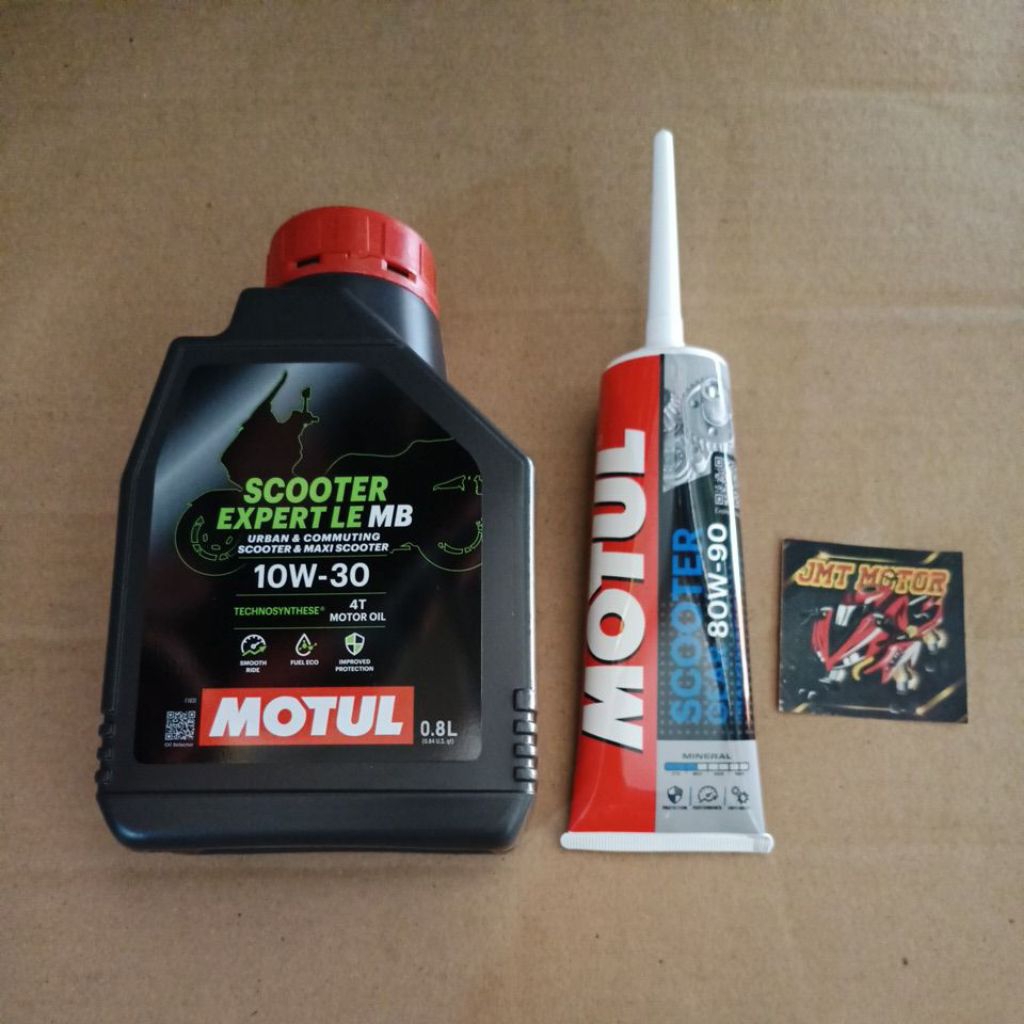 MOTUL PAKET OLI MATIC SCOOTER EXPERT LE 10W30 10W40 800ML + MOTUL SCOOTER GEAR