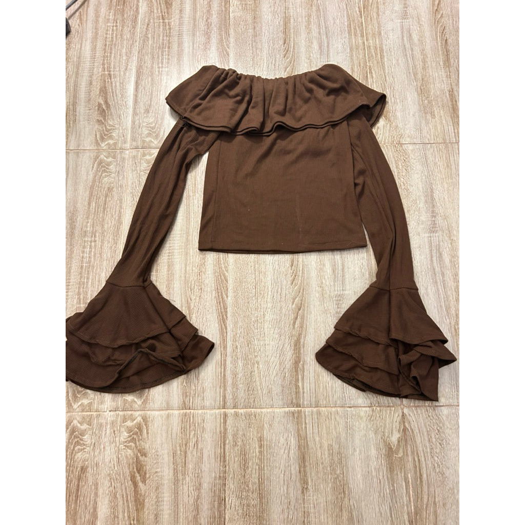 (PRELOVED)”BajuCropWanita”Sabrina