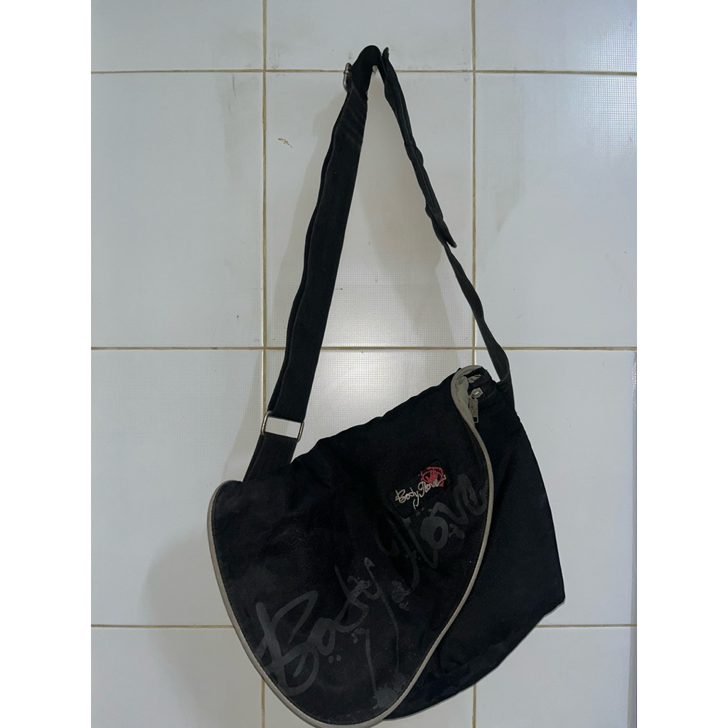 SLING BAG TAS SELEMPANG BODY GLOVE PRELOVED