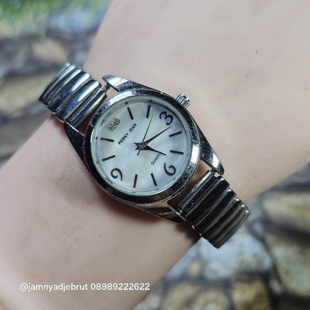 Jam Perky Jean PW005 Silver MOP Dial Ladies Bekas