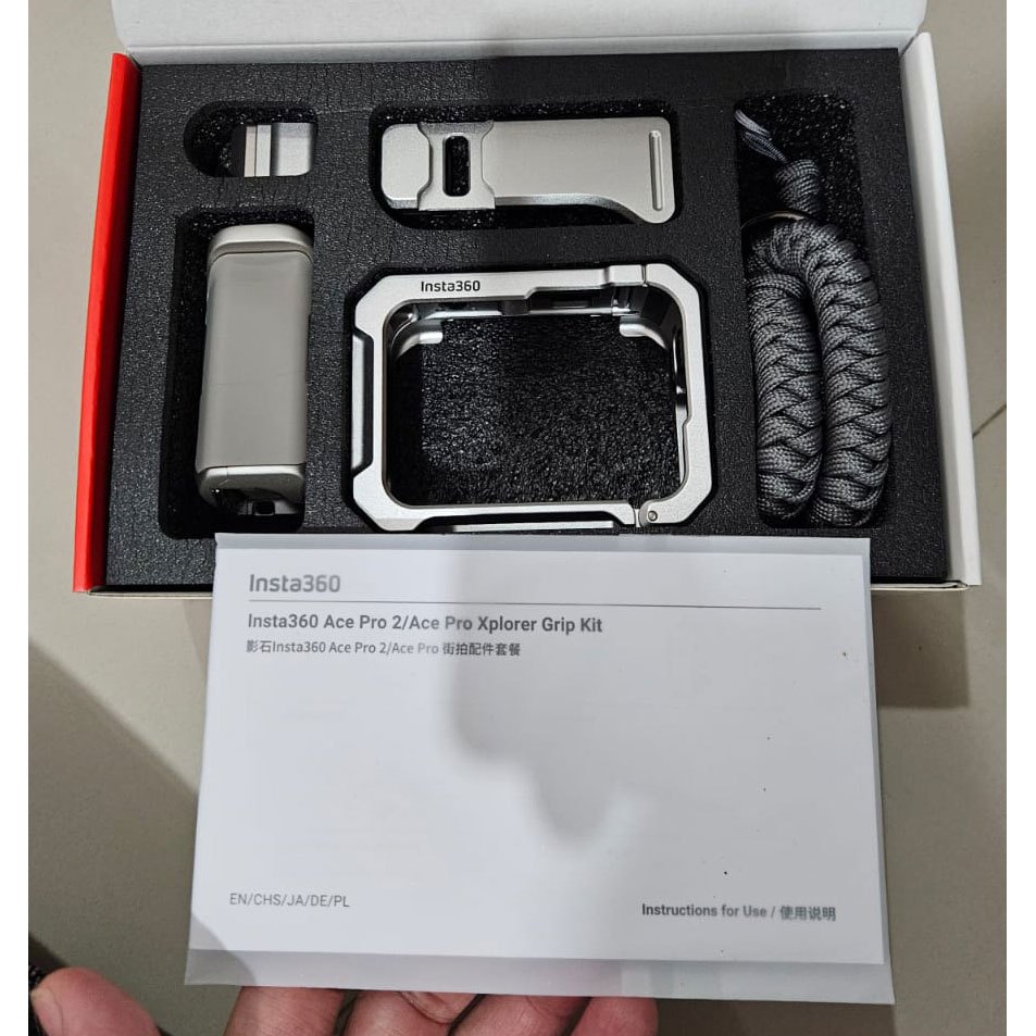 [BEKAS 99%] Insta360 Xplorer Grip Kit for Ace Pro 2 & Ace Pro Action Cam Insta 360 Handheld Cage Kit