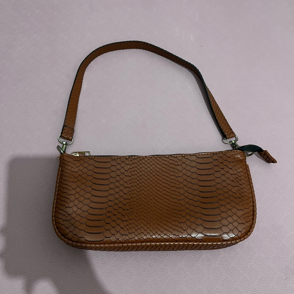 Preloved - Tas Wanita handle Bag bahan Kulit Sintetis Texture Croco