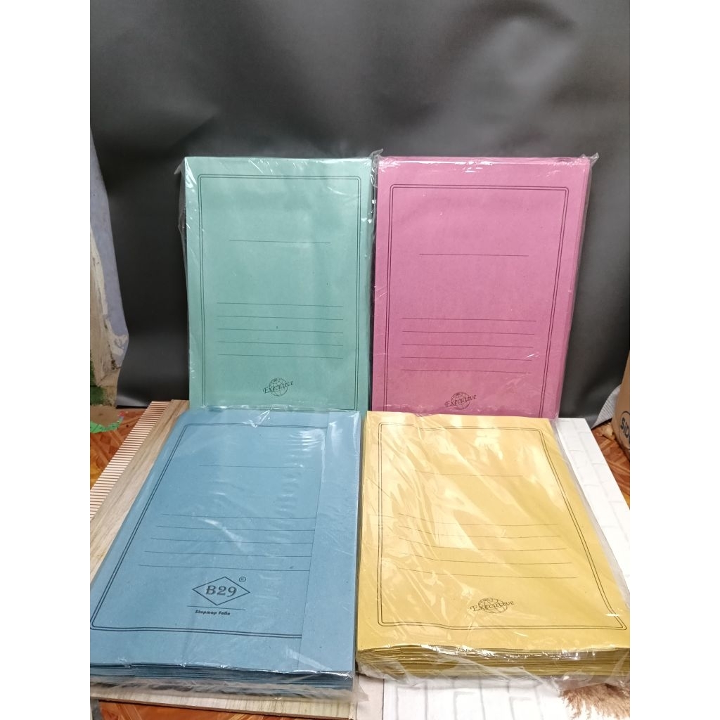 STOPMAP KERTAS WARNA ANAK SEKOLAH DAN KANTOR 1 PAK ISI 50 PCS/MAP BIASA WARNA/MAP KERTAS WARNA