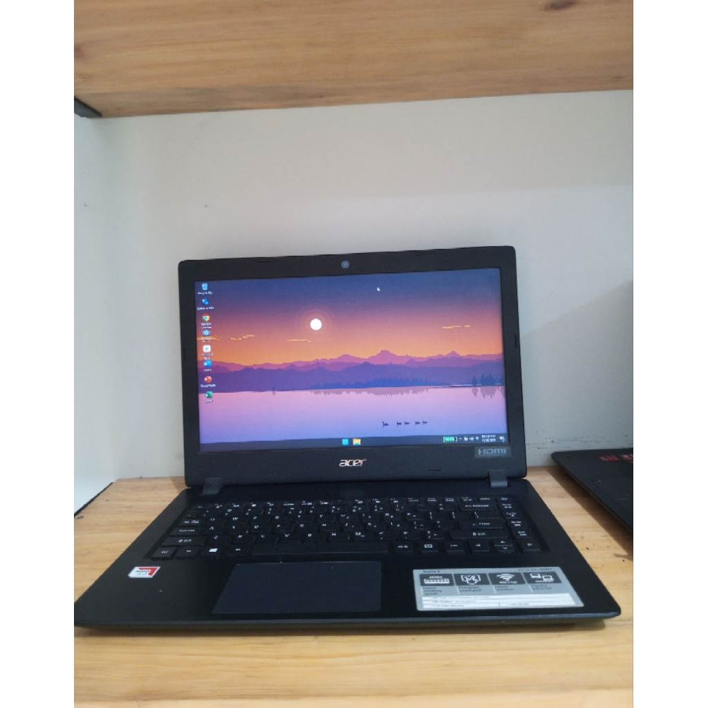 Acer Aspire 3 A314-21 AMD A4-9120E Radeon R3 DDR 4GB SSD 256GB M.2 Nvme 14" Baterai 4 Jam