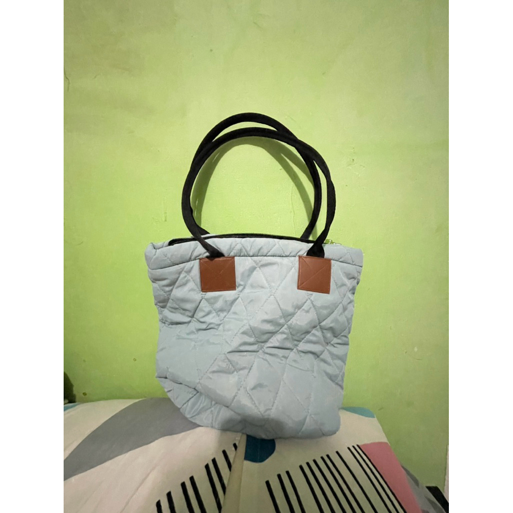 Tas cewek mr.quilting warna biru telor asin