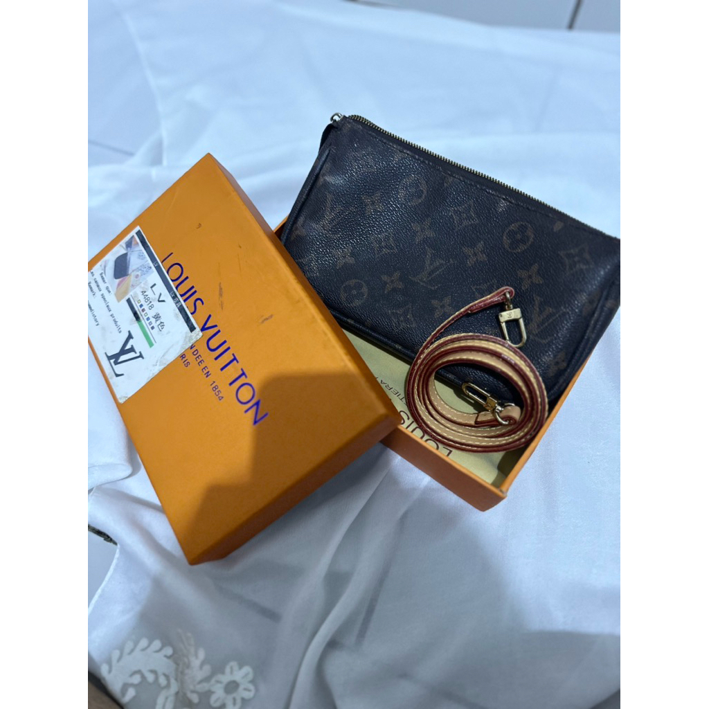 LV Vintage Shoulder Bag