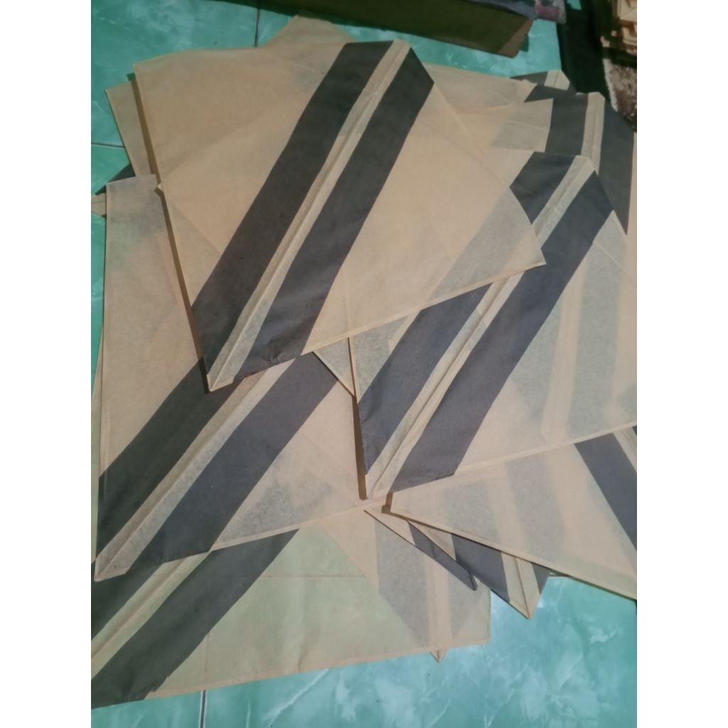 layangan setelan seot 20 pcs / UK 54