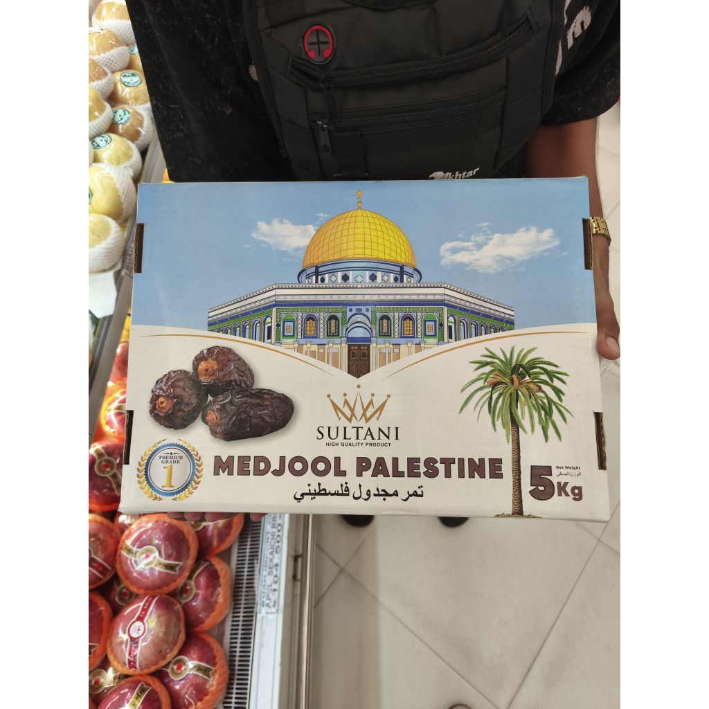 Buah kurma medjool sultani kurma manis jumbo super big box -+5 kg
