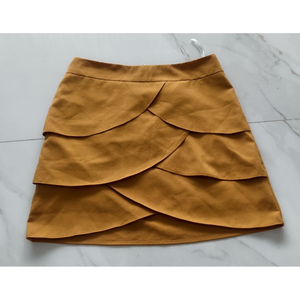 ROK KUNING KUNYIT BYSI SIZE 38 UK 10 LP 70CM