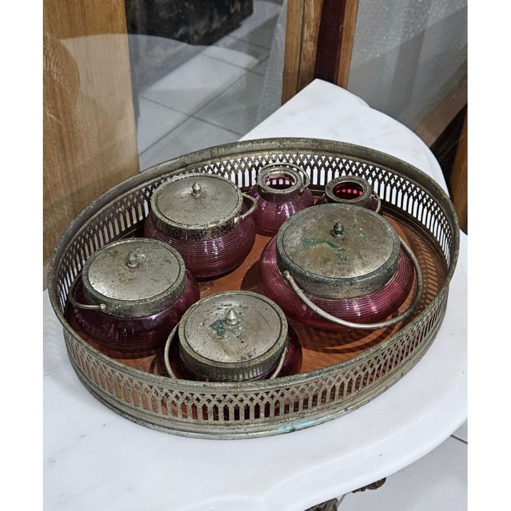 Kinangan Sirih Kaca frame kuningan mcgregory antik jadul