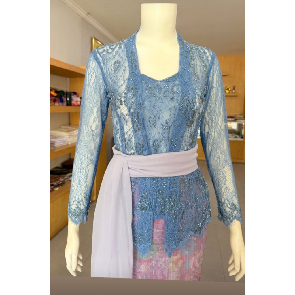 kebaya brokat payet chantily