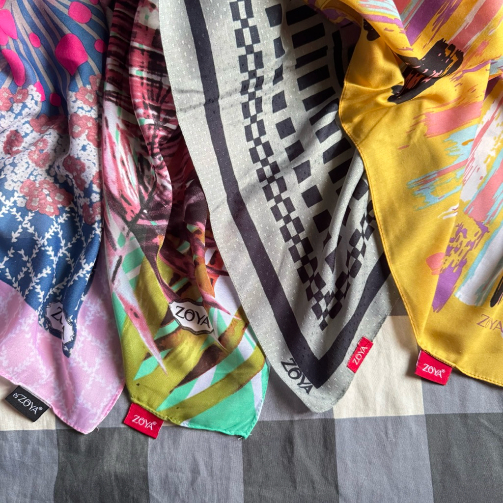 [ Ready stock ] ZOYA Scarf Digi Kerudung Jilbab Wanita Original Branded European Silk Motif Special 