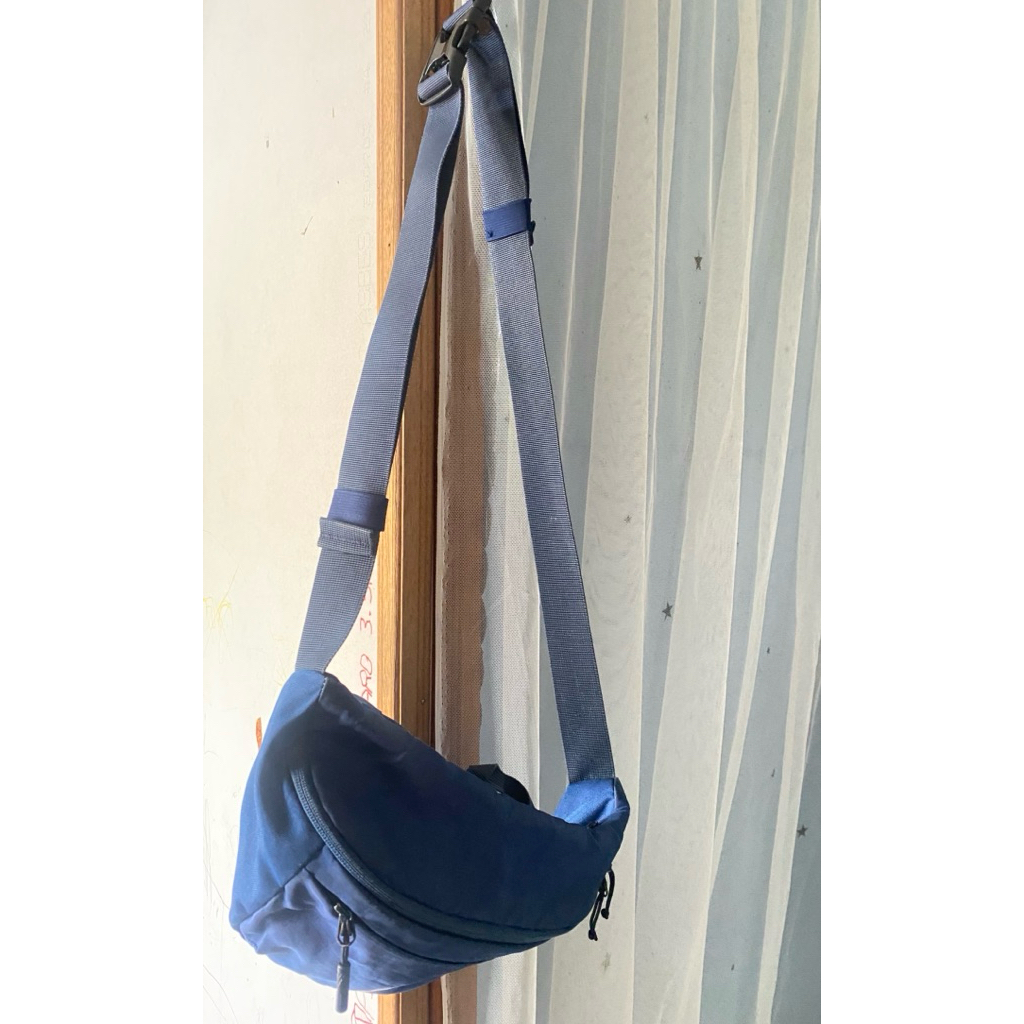 PRELOVED TAS SELEMPANG EIGER LAKI”