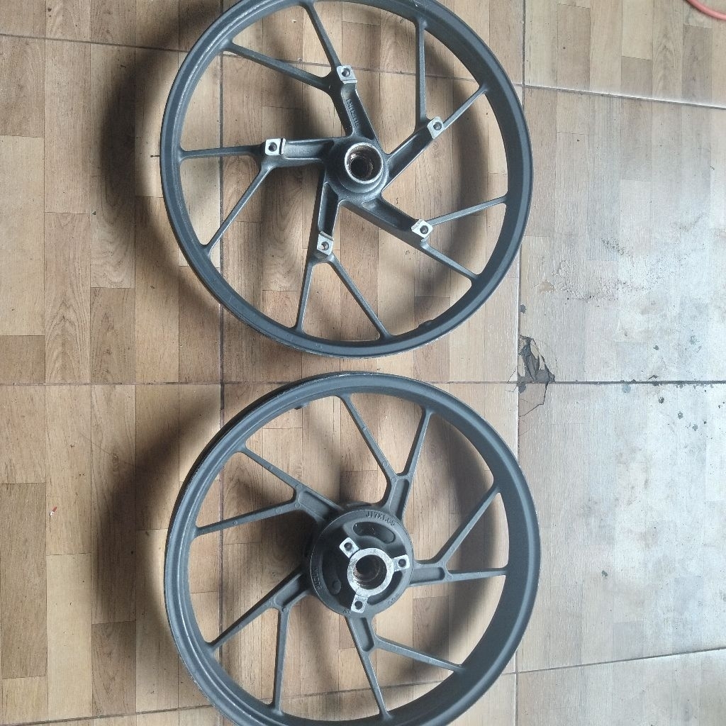 velg satria f depan belakang velg Fu depan belakang pelek Fu pelek satria