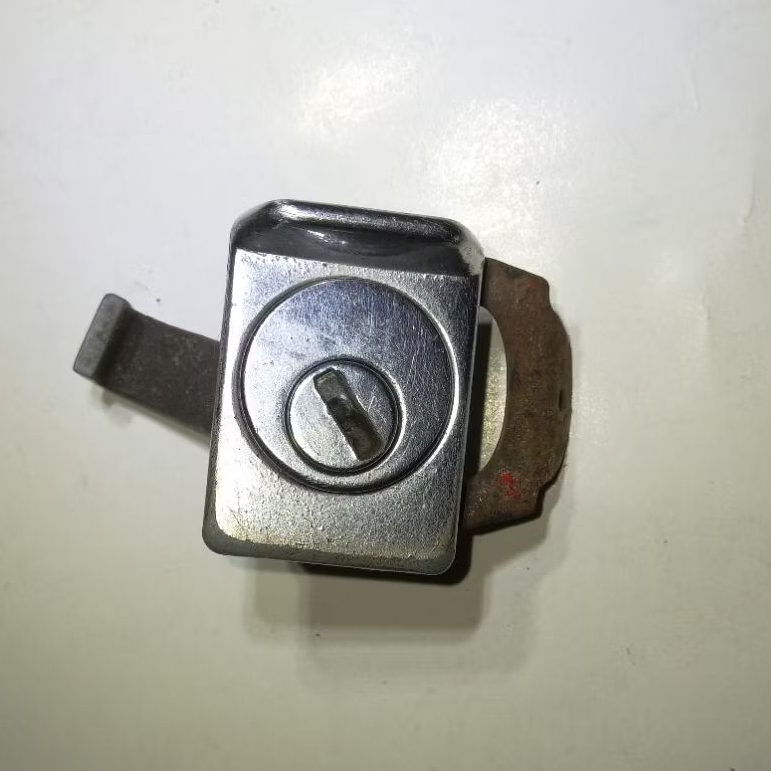 Rumah kunci box laci vespa doubelcoin original second