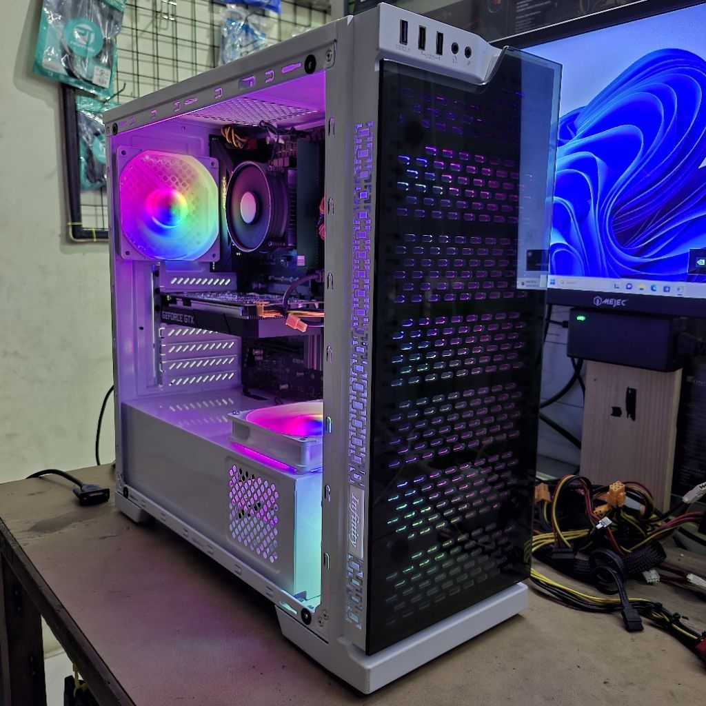 PC/COMPUTER  RAKITAN GAMING INTEL CORE i7 9700K 9Thn RAM 8GB SSD 256GB VGA GTX 1650 4GB NEW