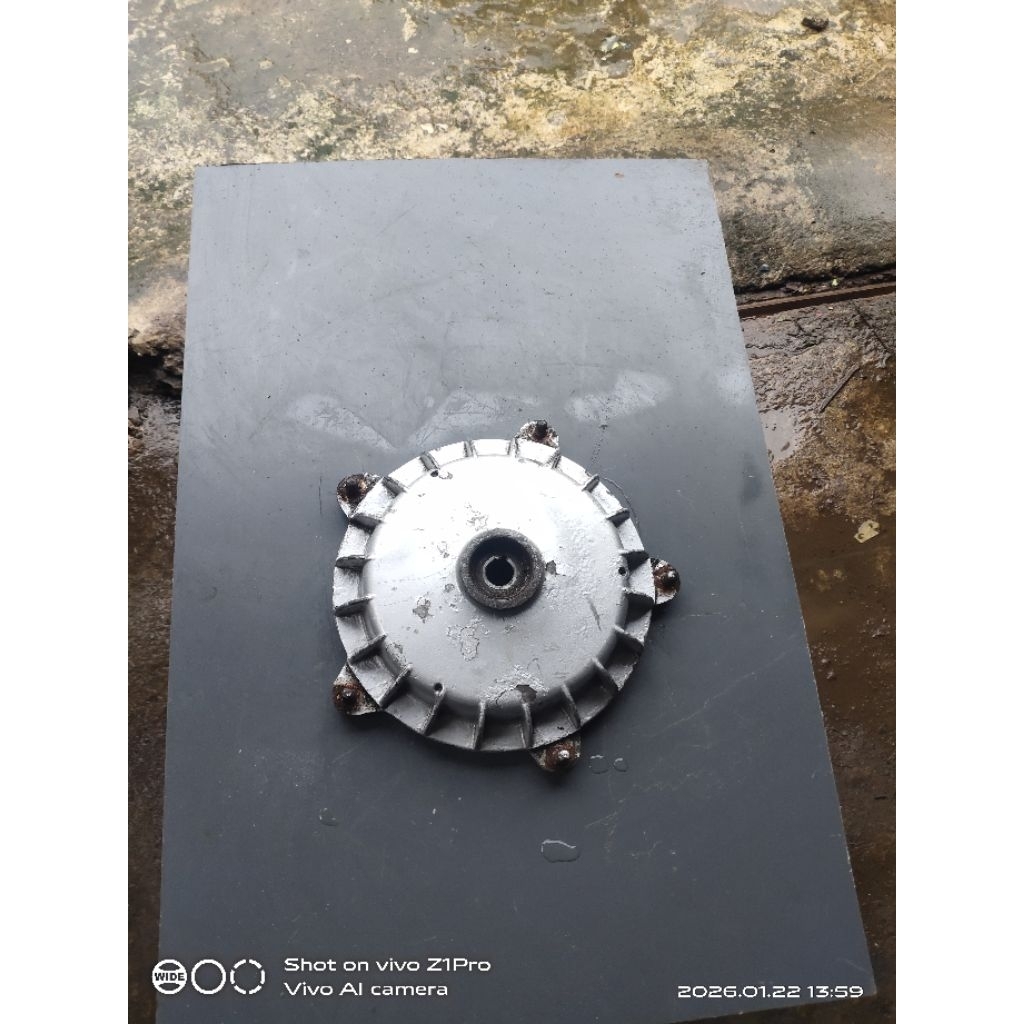 Tromol Depan Vespa Sprint Ring 10 Oiginal Cuhung Piaggio