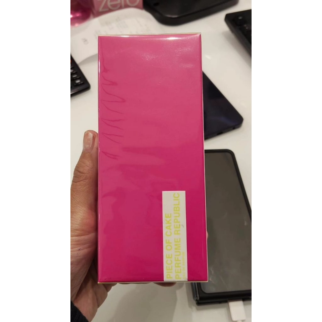 Perfume Republic Piece of Cake Original 100%