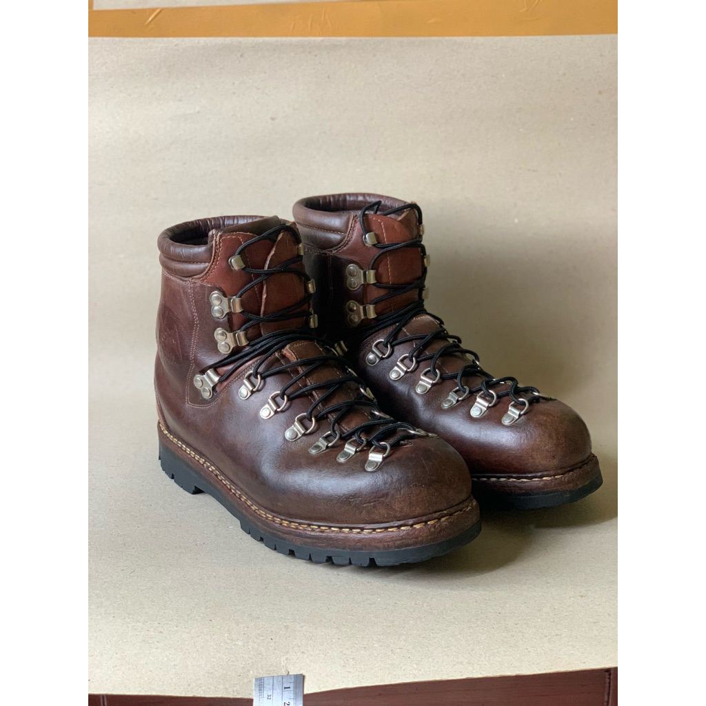 LOWA HIKING BOOTS MADE IN GERMANY MOUNTAINEERING NOT HANWAG PARABOOT FRACAP REDWING DANNER VIBRAM SO