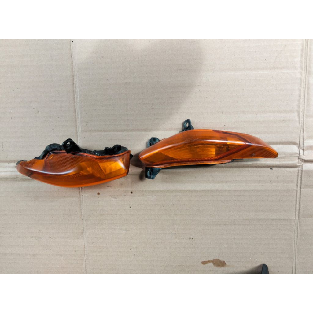 lampu sein depan vega zr original