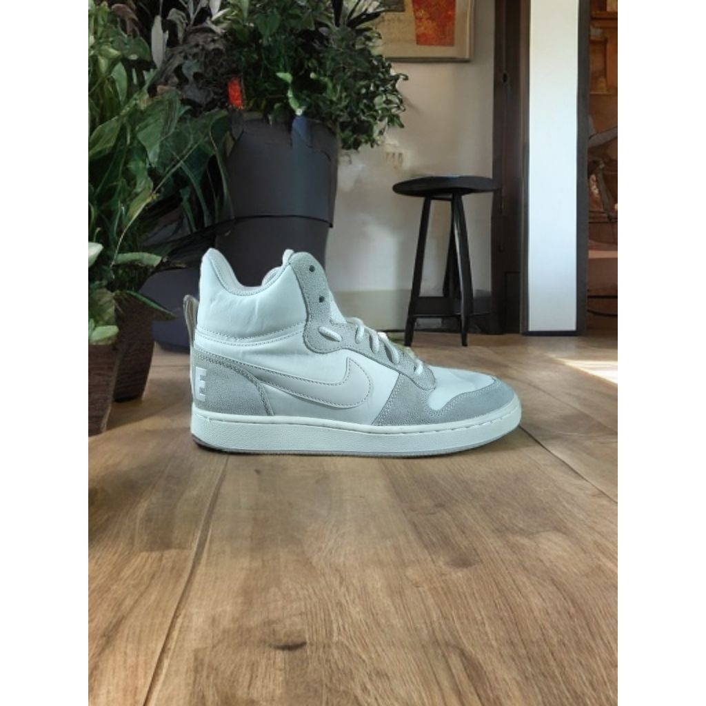 Nike Court Borough Mid