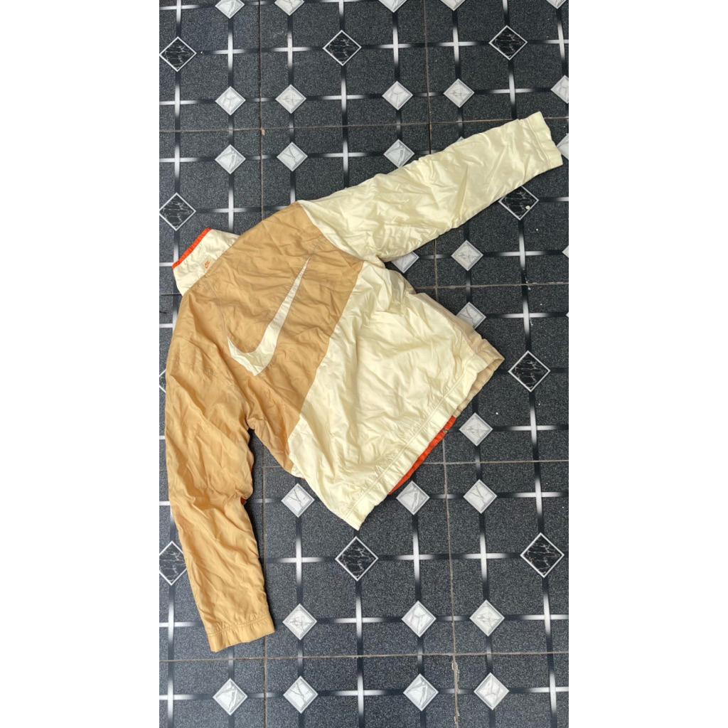 Nike big swoosh vtg windbreaker