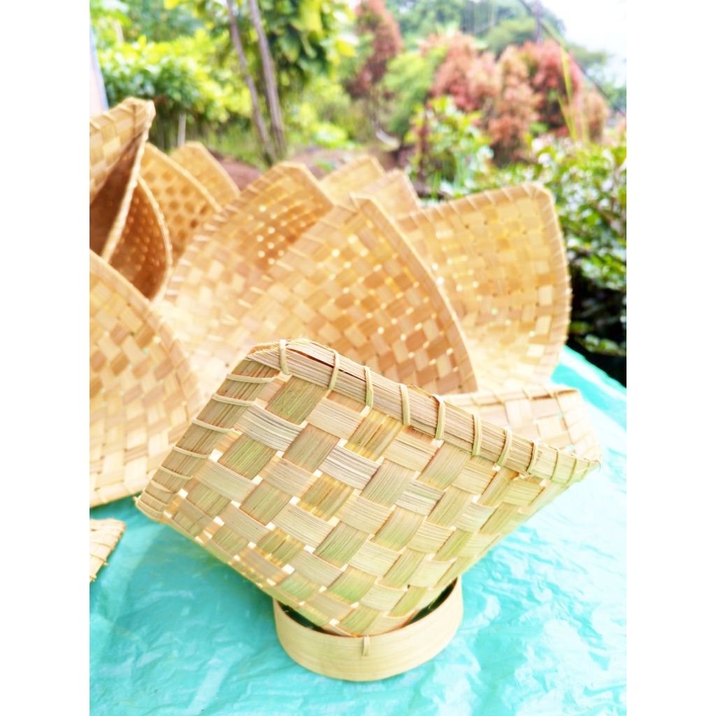 Piring Pincuk Soko Anyaman Bambu ideal untuk alas makanan siap saji