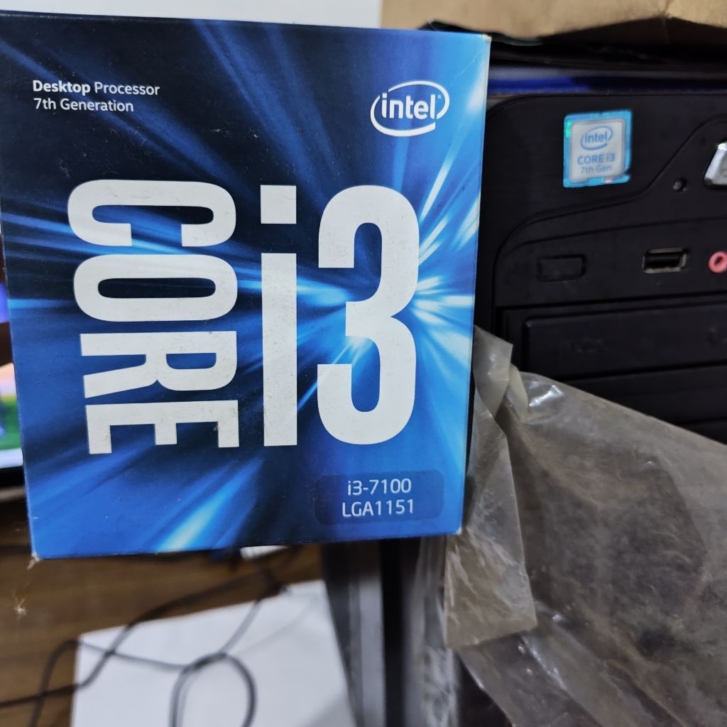 processor i3-7100 3,9 GHz LGA 1151 box (bekas)