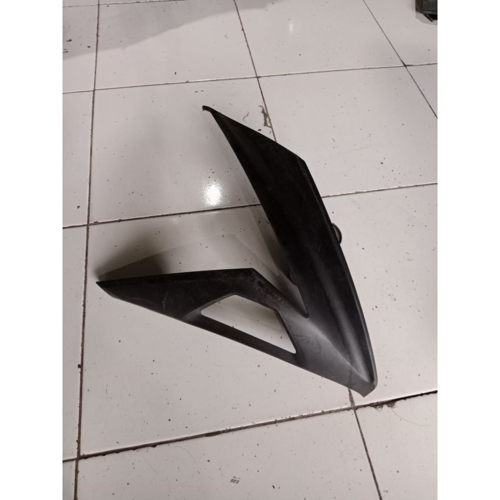 cover dudukan lampu sein kanan Ninja 250 fi old bekas original