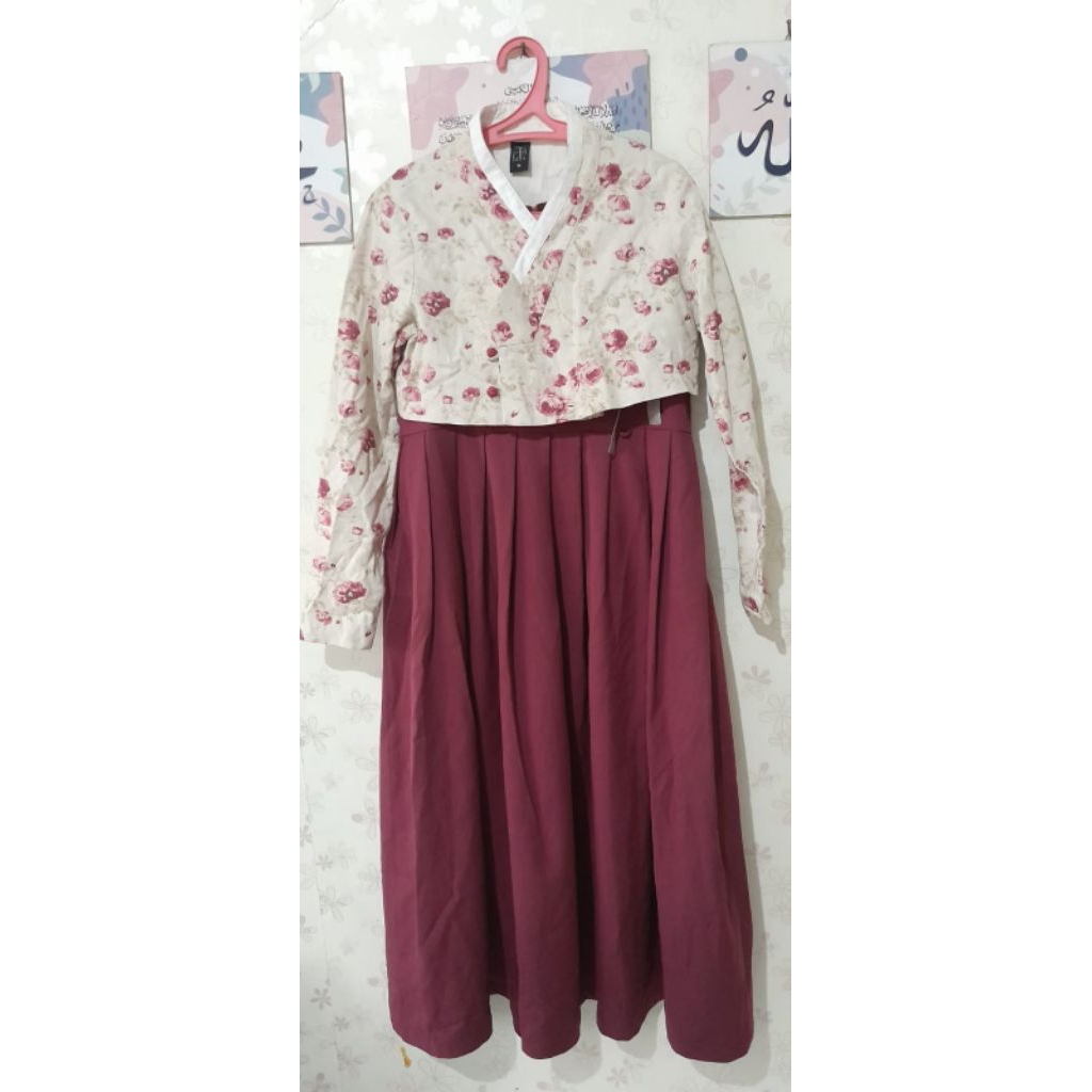 Preloved Hanbok merk Leesle Original