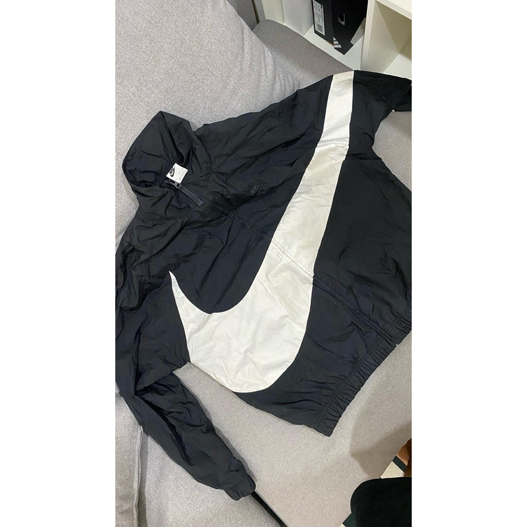 Original Nike Windbreaker Big Swoosh