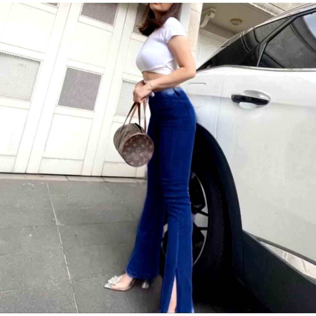Highwaist Cutbray Celana Jeans Wanita Cutbray Belah Samping Celana Jeans Kekinian