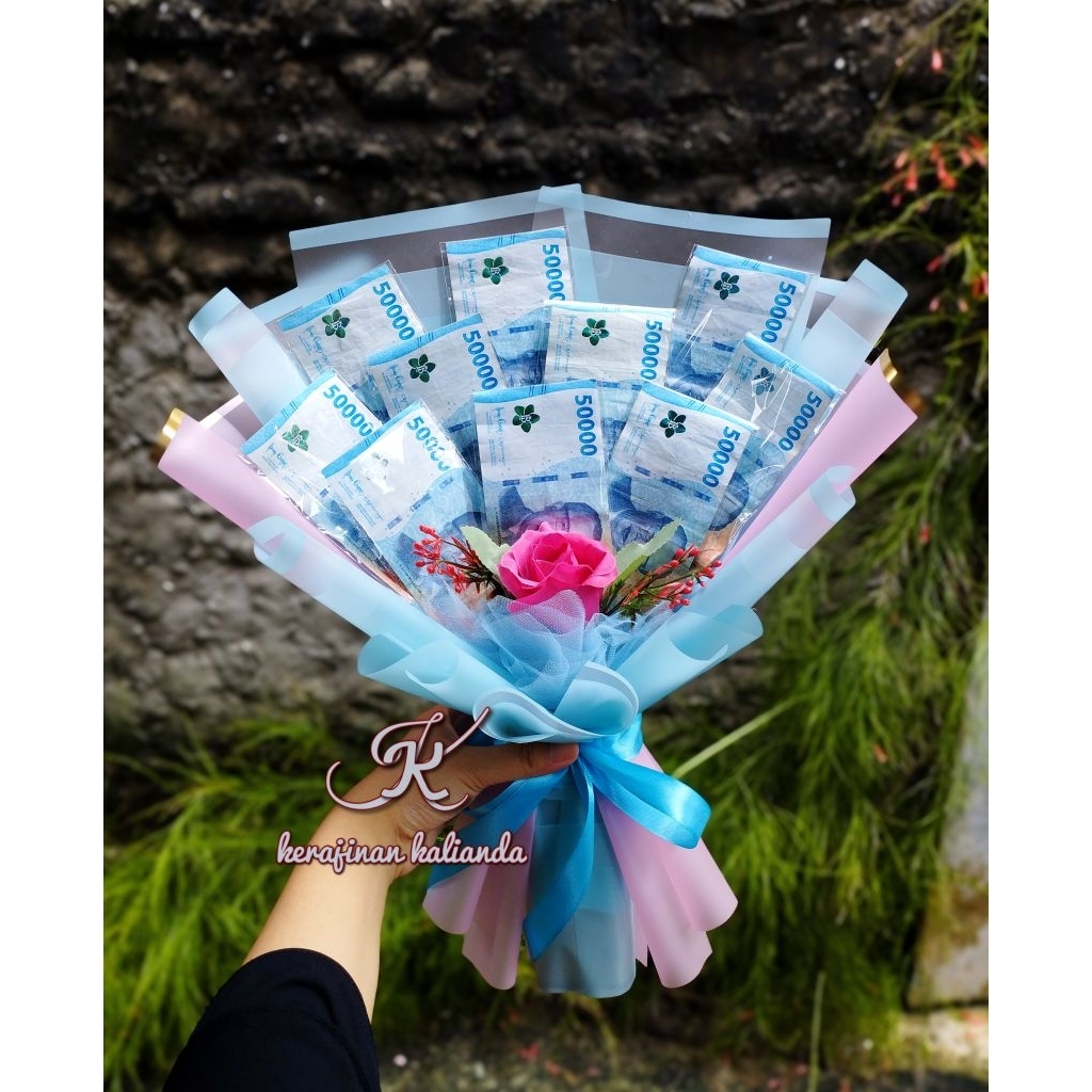 Buket uang asli / Bouquet uang / kado ulang tahun