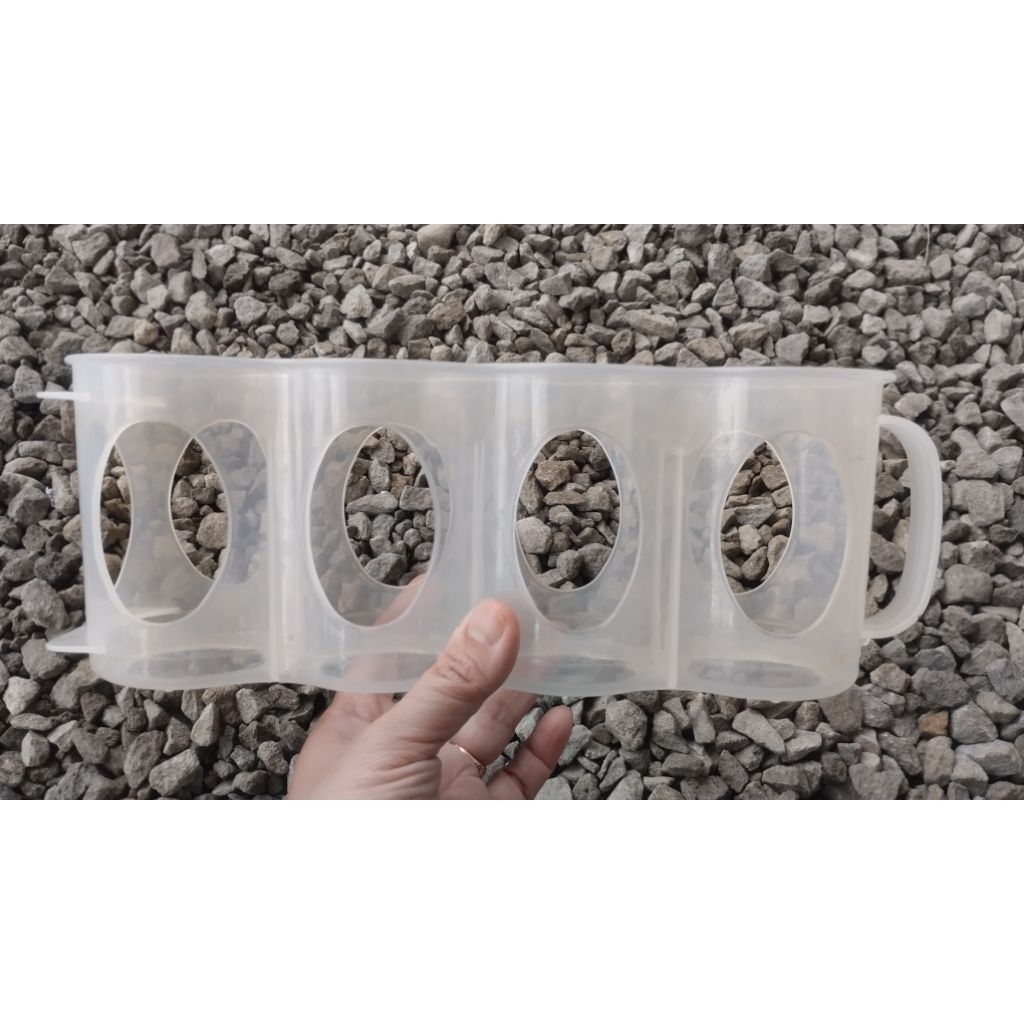 Rak tempat minuman kaleng preloved