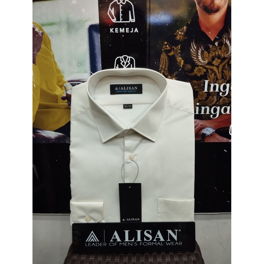 Alisan Kemeja Formal Polos Pria Kode Warna Cream Lengan Panjang Reguler