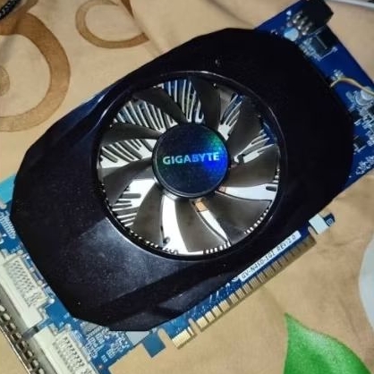 Vga GTS450 Gigabyte, 1gb ddr5 128
