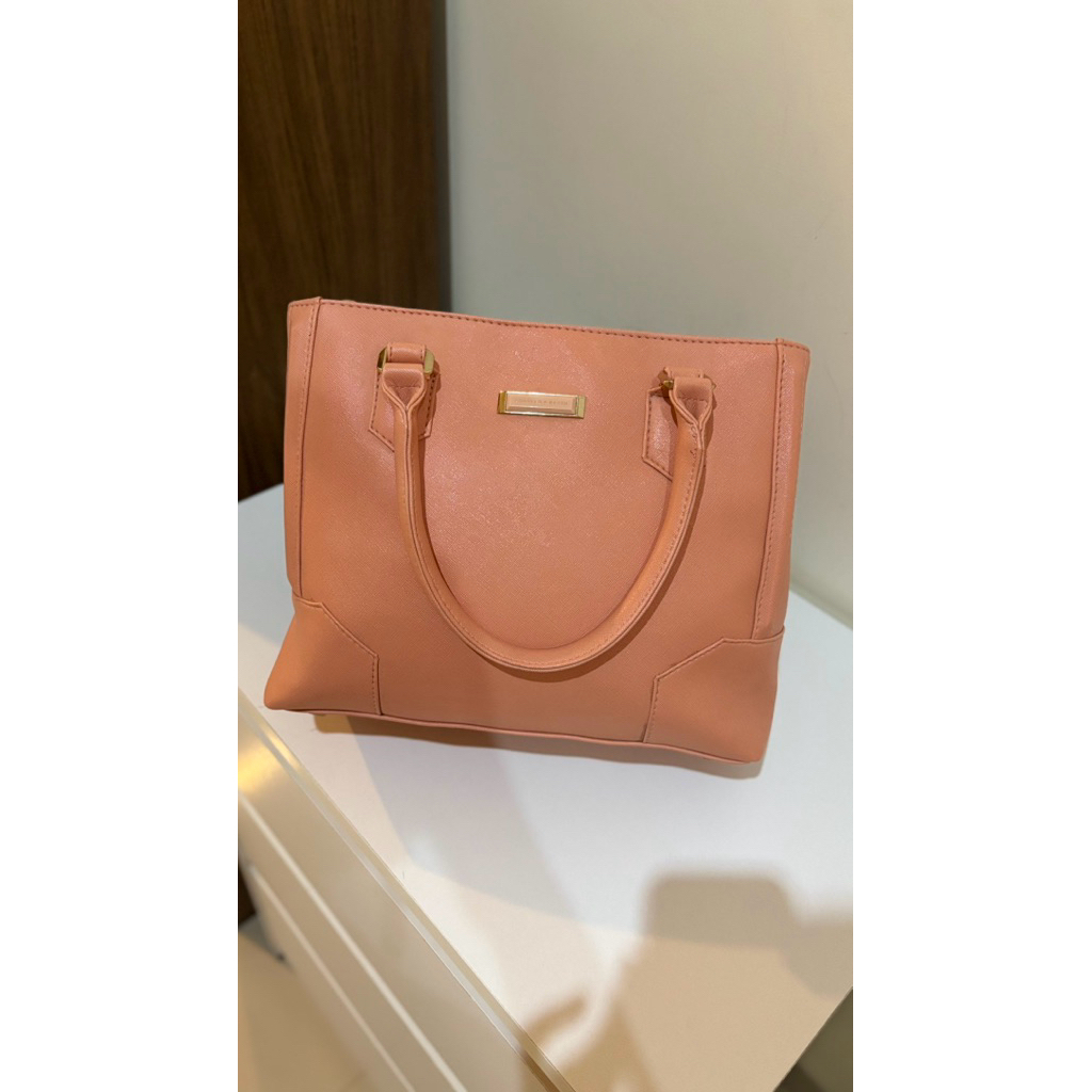 Preloved Tas Charles & Keith