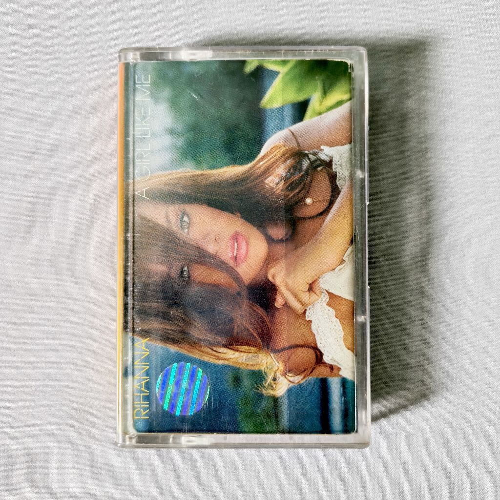 Kaset Rihanna - A Girl Like Me