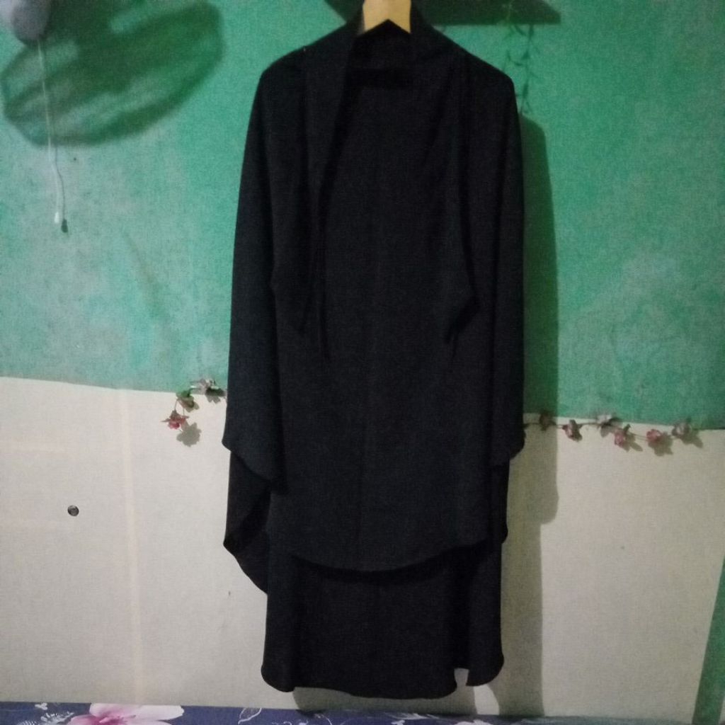 Preloved fk rawda Ditsy mazen series (2023) sesuai difoto ya,, FREE MINIPOUCH DITSY