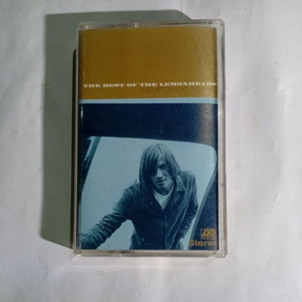 kaset pita The Lemonheads the best. produksi tahun 1988. genre alternative rock