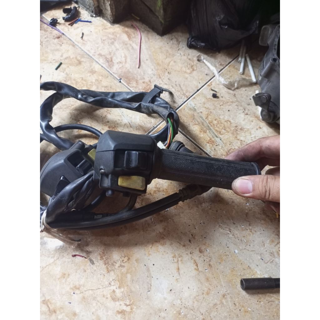 holder megapro primus saklar megapro primus gas megapro primus