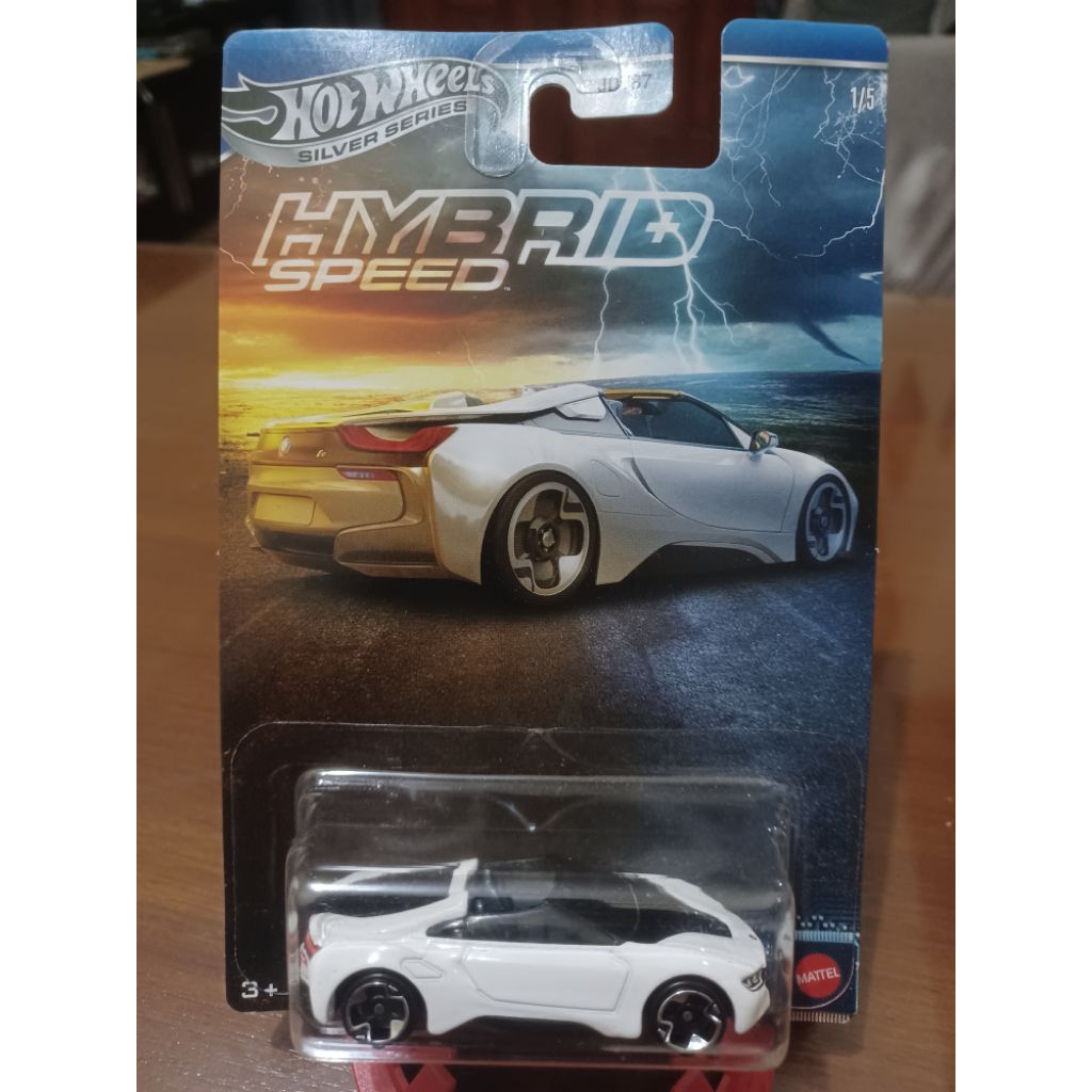 Hot Wheels Hybrid Speed BMW i8 Roadstet