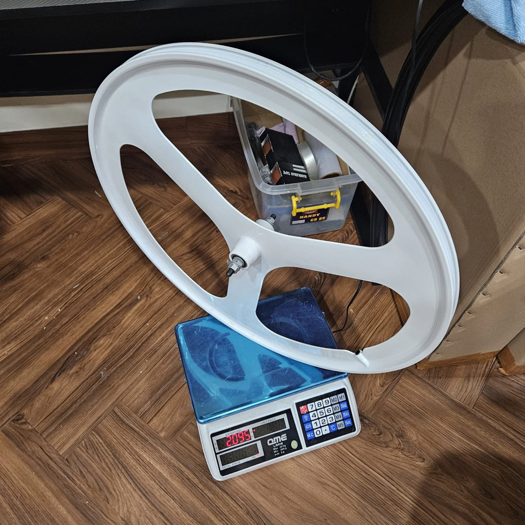 Wheelset Depan MAGNITUDO New Model 3 Spoke 700c Putih Glossy Khusus Fixie