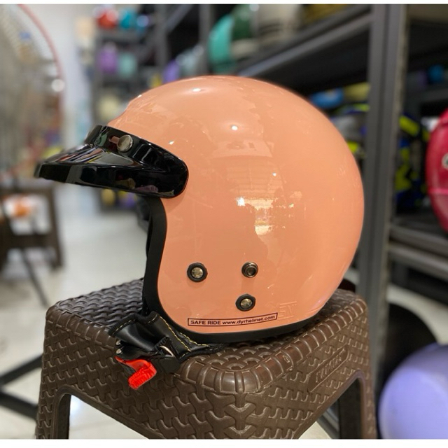 Helm Retro/Bogo DYR Exlusive