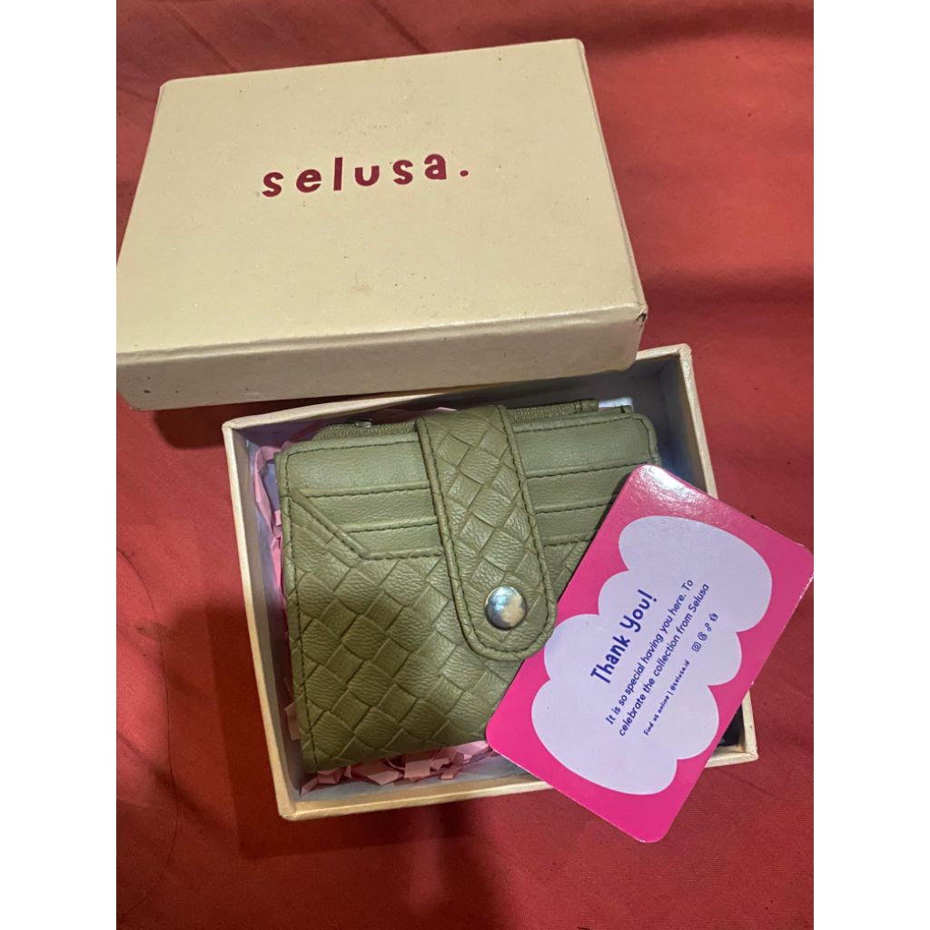 dompet selusa
