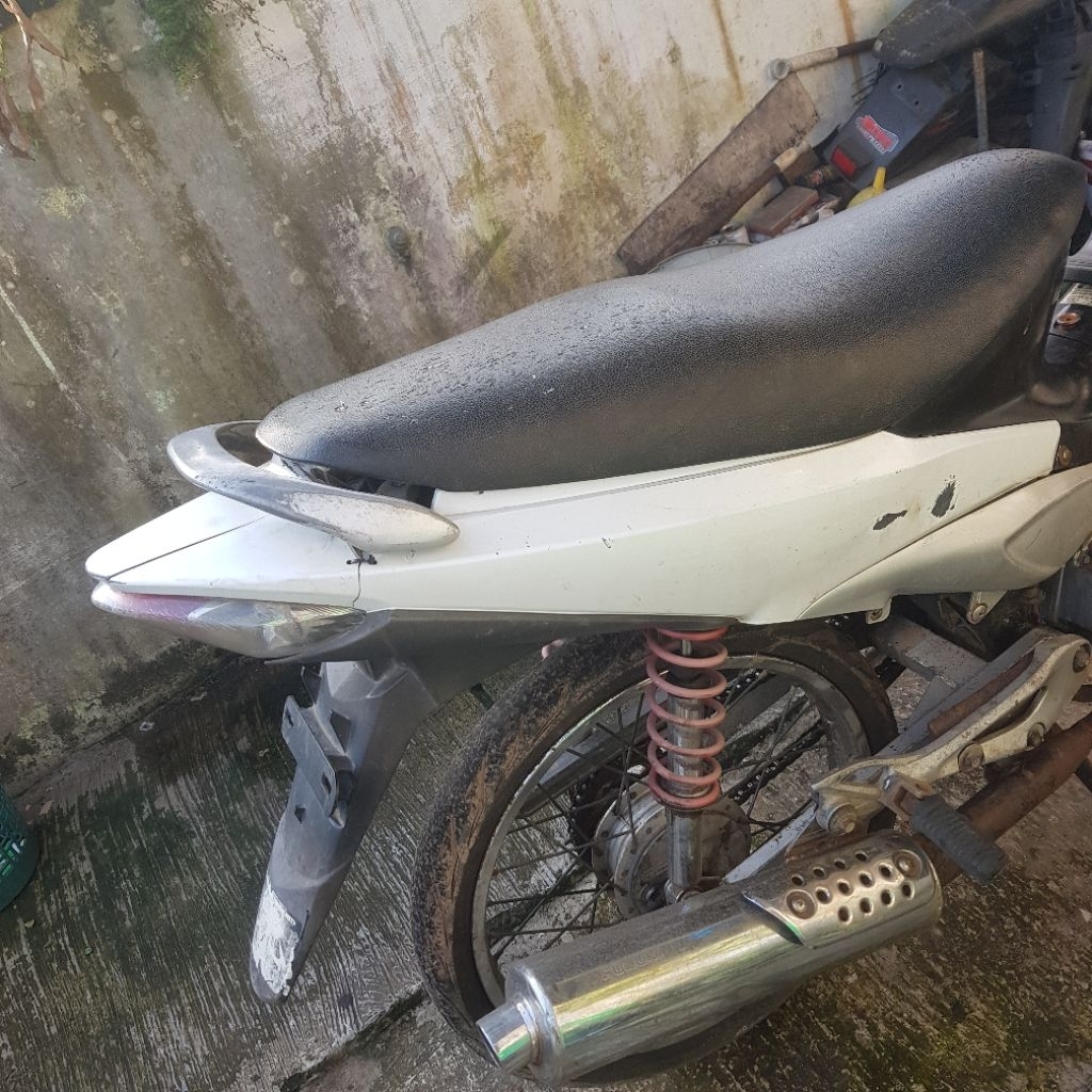 bodi belakang suzuki arashi katana original copotan minus patah