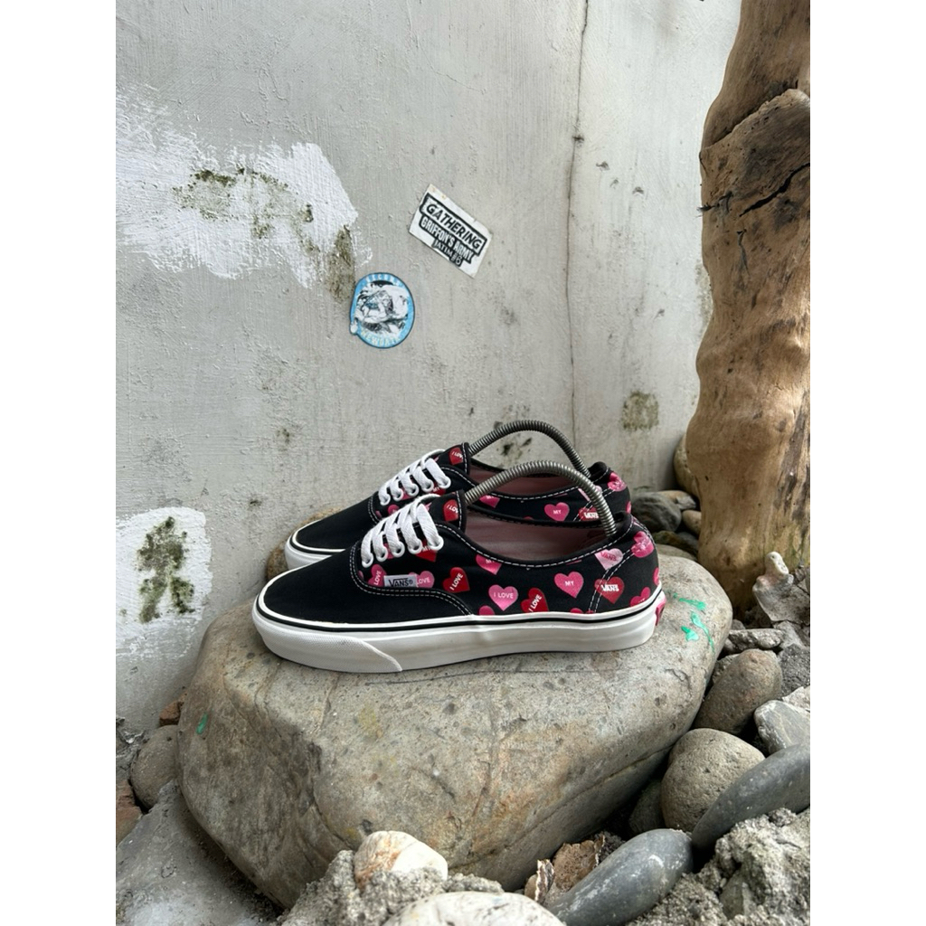 Vans Authentic Black Pink Love