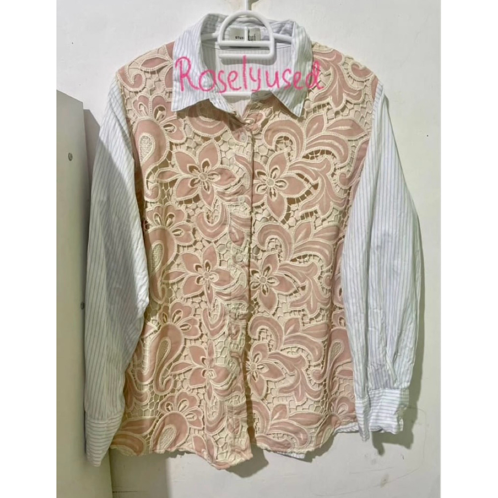 Preloved studio tui shirt embroidery